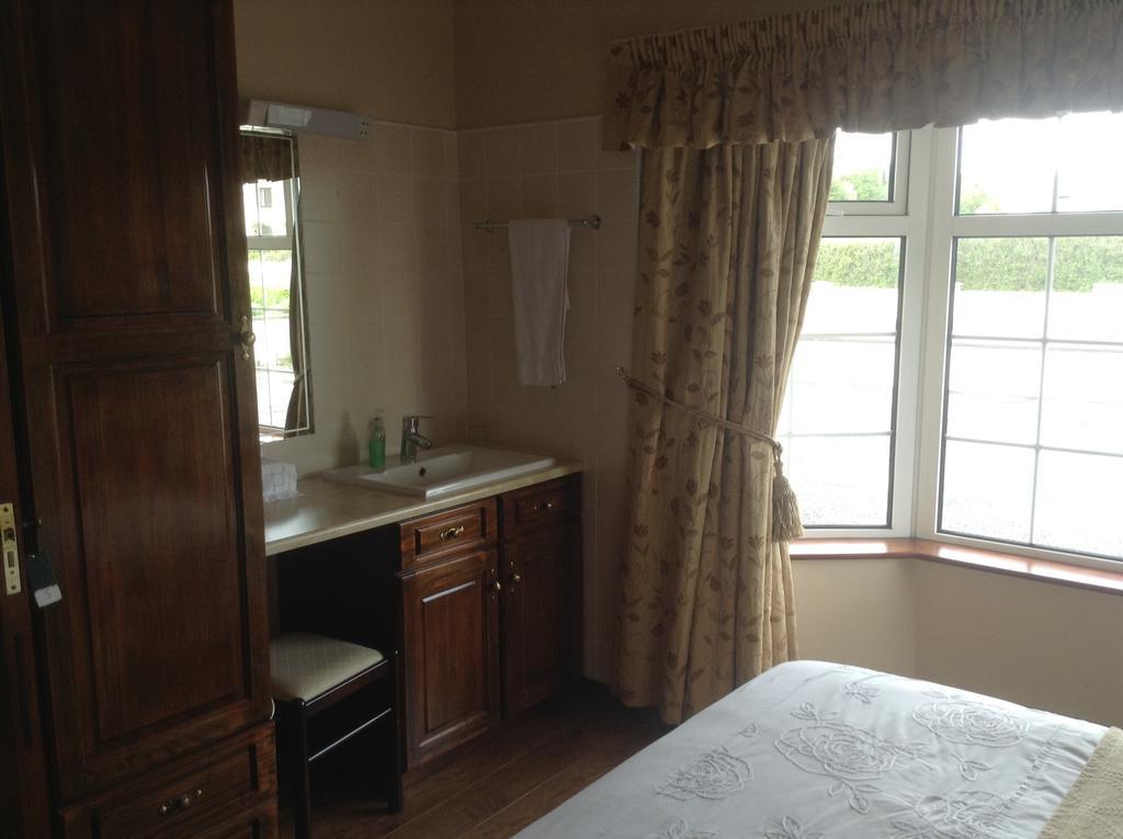 Hillcrest View Bed and Breakfast Kilrush Værelse billede